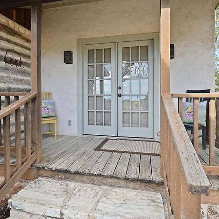 Cabins On Knopp School-Chula Vista Cabin フレデリックスバーグ エクステリア 写真