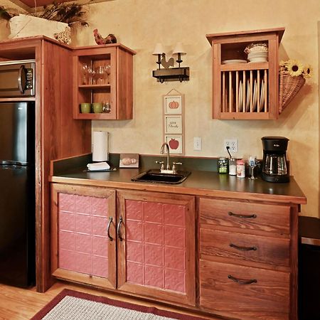 Cabins On Knopp School-Chula Vista Cabin フレデリックスバーグ エクステリア 写真