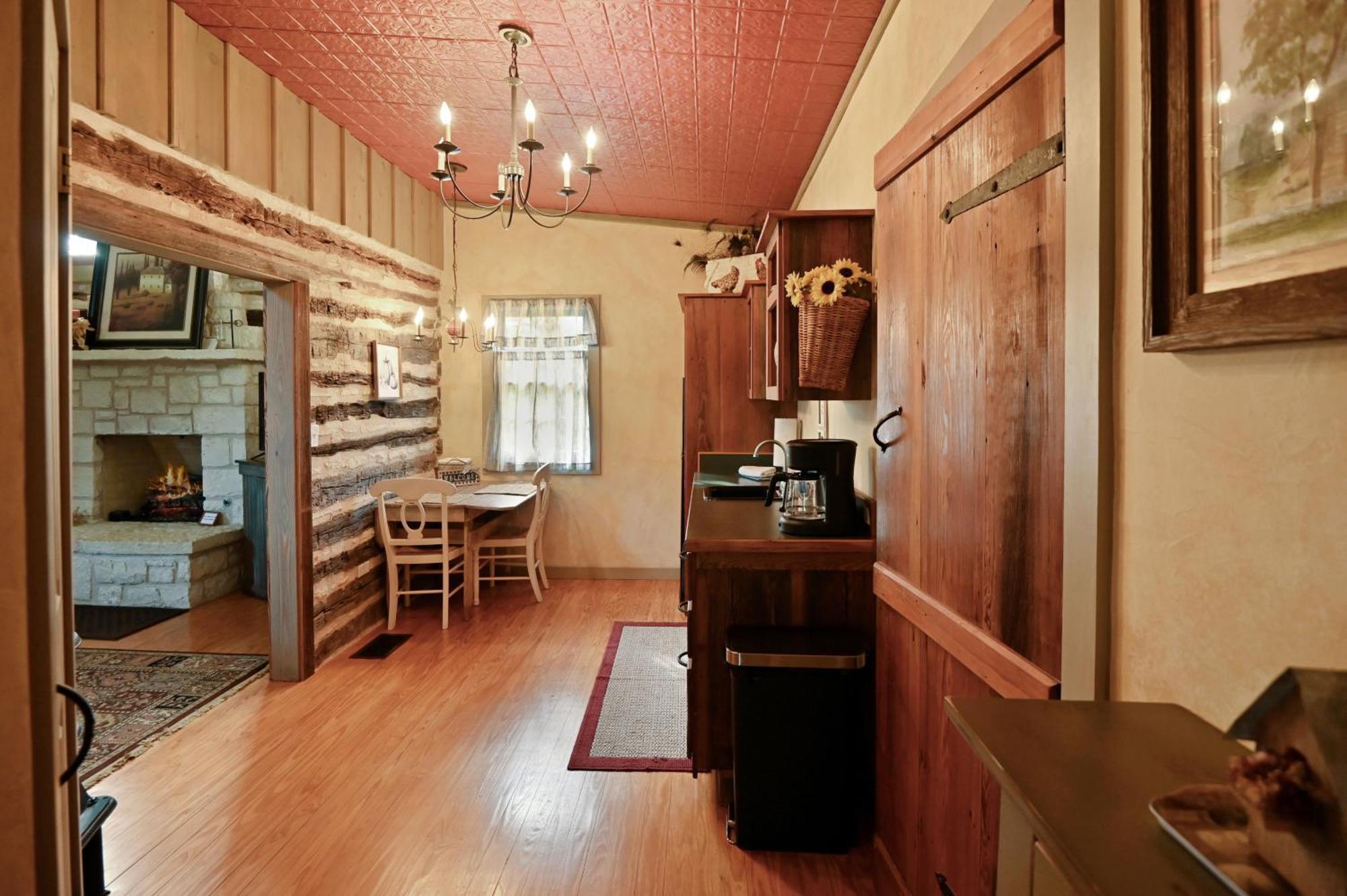 Cabins On Knopp School-Chula Vista Cabin フレデリックスバーグ エクステリア 写真