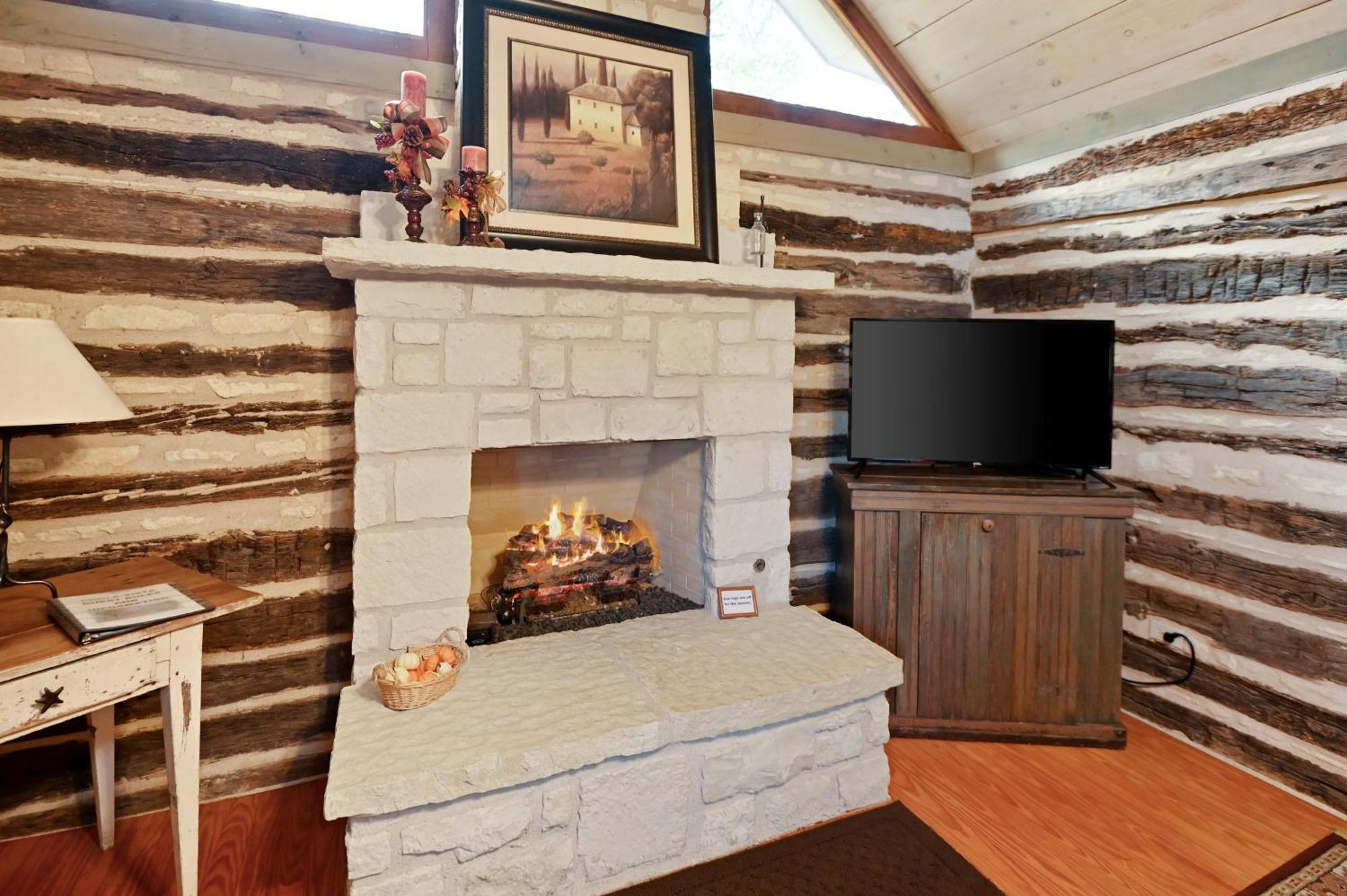 Cabins On Knopp School-Chula Vista Cabin フレデリックスバーグ エクステリア 写真